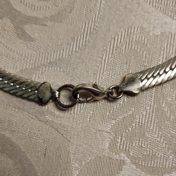 Vintage 80s Silver Plated Necklace with Intricate Detailing - Picture 7 of 8